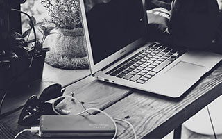 开云电竞中国-英超精彩逆转，关键战术调整助力胜利，英超战术分析